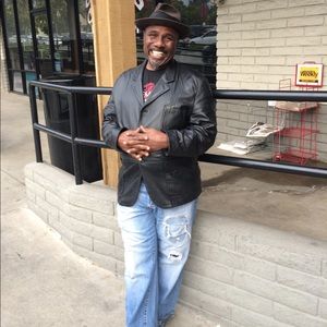 Meet your Posher, Kenny